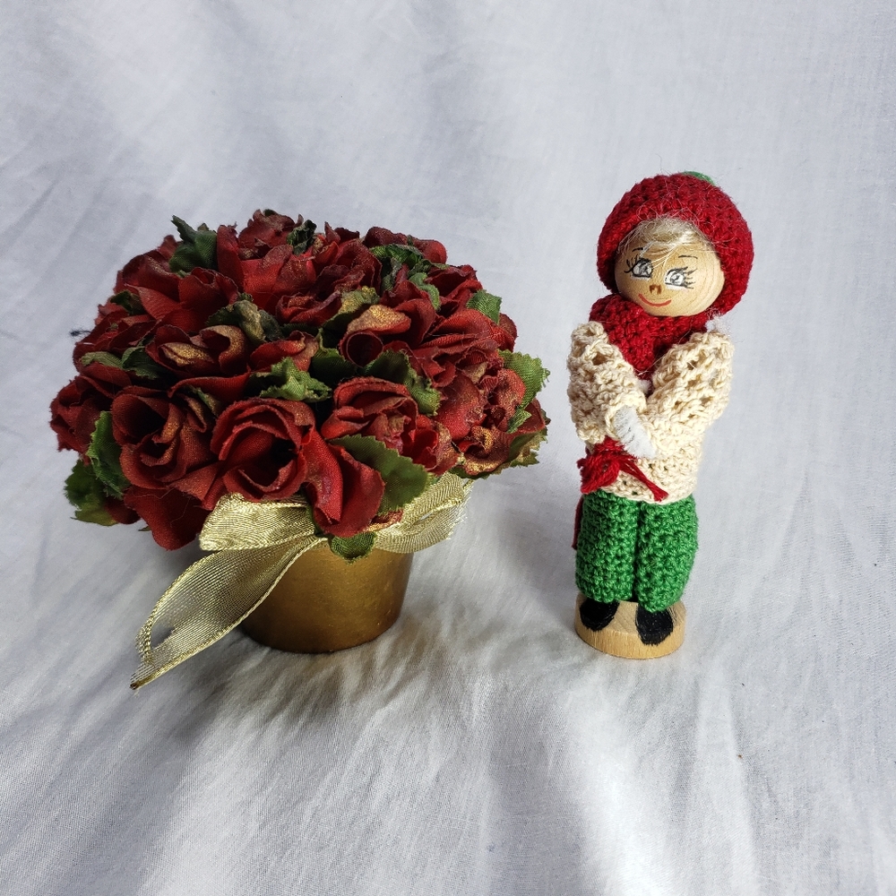 Red Rose Bouquet Potted with Handmade Spool Grandma Decor